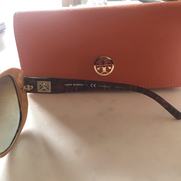 Tory Burch Sunglasses EUC - Picture 5 of 5